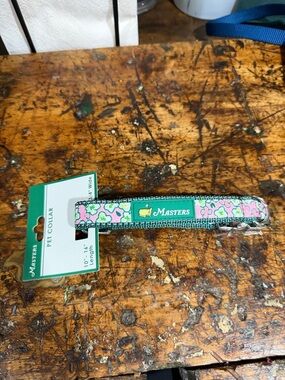 Masters Green Collar with Pink Floral Pattern